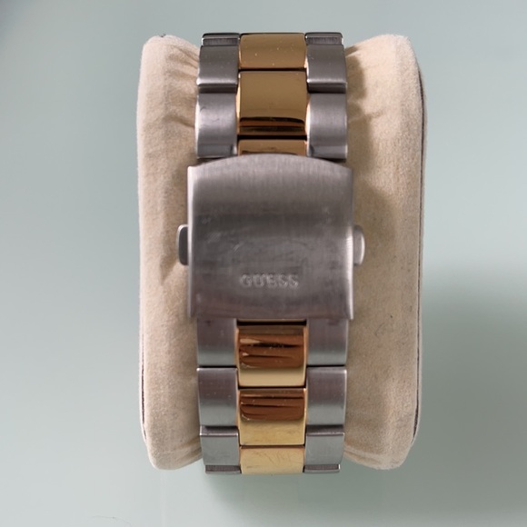 Guess watch - Picture 3 of 5
